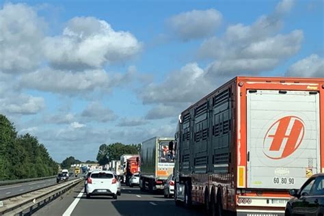 Accident Près De Rennes Des Bouchons Sur La Quatre Voies à La Sortie