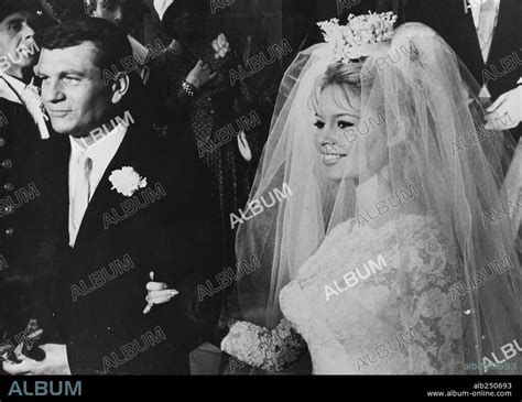 Brigitte Bardot Brautkleid