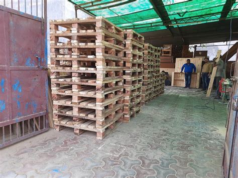 Rectangular Soft Wood Wooden Pallets For Packaging Capacity Kgs