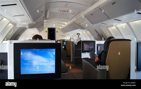 Boeing 747 interior hi-res stock photography and images - Alamy