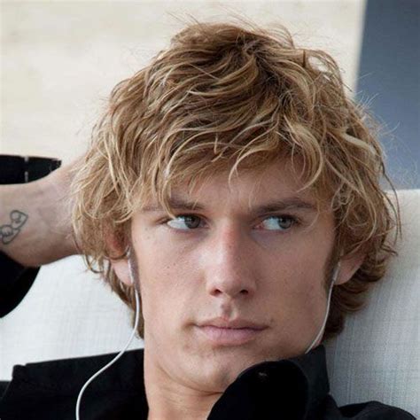 Cool Surfer Hairstyles For Men In Surfer Hairstyles Surfer