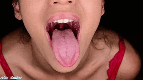 Sahrye Throat And Uvula Views Mp Amateur Soles Giantess And Footjobs Clips Sale