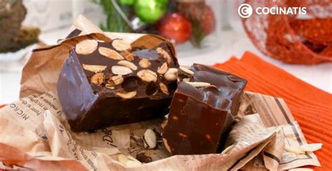 Turrón de chocolate con almendras rápido