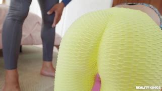 Cherie DeVille And Ricky Johnson Do Fitness Porn Movies 3Movs