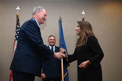 Alamo Wing Inducts Honorary Commanders 433rd Airlift Wing Article