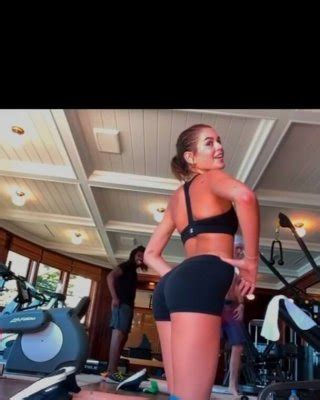 Kaia Gerber Nude Porn Pictures Xxx Photos Sex Images Pictoa