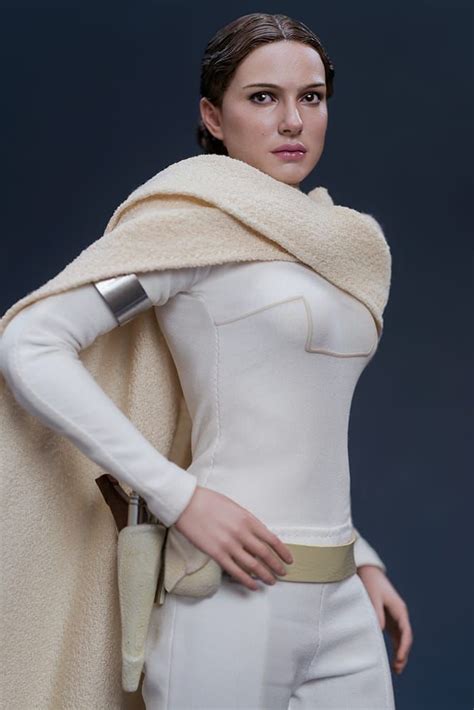 Padm Amidala Sixth Scale Figure By Hot Toys