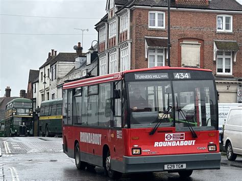 G29 TGW East Grinstead High Street HarryThatTransportSpotter Flickr