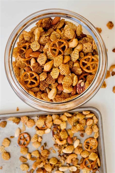 SuSu's Cereal Snack Mix - The BakerMama