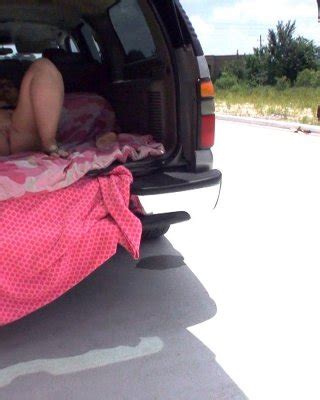 Curvy Wife In The Back Of Suv Porn Pictures Xxx Photos Sex Images Pictoa