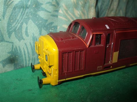 Hornby Class 37 Ews Red Loco Body Only 37042 Ebay