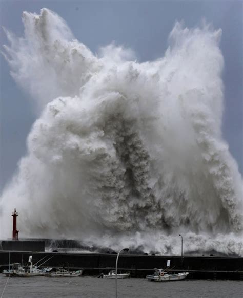 25年ぶりの強い台風21号、西日本で多数死傷 強風に高潮 Bbcニュース