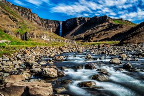 Premium Photo | Beautiful hengifoss waterfall in eastern iceland.