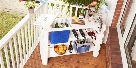 Perfect for warm summer nights in the garden: a garden bar made from ...