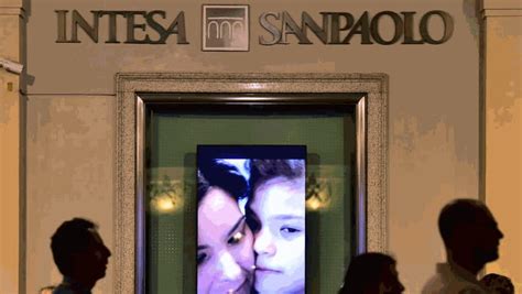 Intesa Sanpaolo Chiude Il Primo Trimestre Con Un Utile Di 1 2 Miliardi