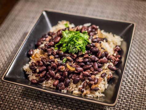 Sweet Spicy Black Beans On Rice Recipe And Nutrition Eat This Much