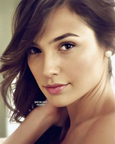 Gal Gadot Wonder Woman Beautiful Goddess Most Beautiful Pictures