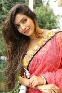 Spicy Indian Film Actress Vaibhavi Joshi Hot Stills Page