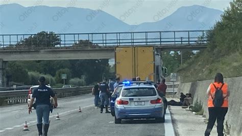 Afgani Chiusi Nel Cassone Frigorifero Di Un Tir Assolto L Autista