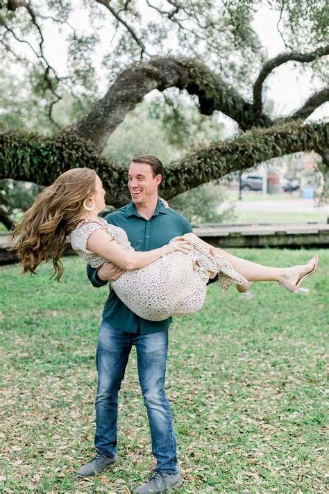 6 Arti Mimpi Menggendong Istri Menurut Primbon Jawa, Salah Satunya