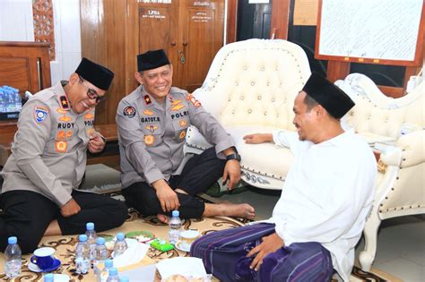 Gus Baha Apresiasi Polri Wujudkan Pemilu Aman Dan Damai Minta