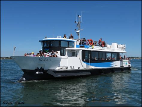 Bateaux Bus Du Golfe Guide Des Loisirs En Bretagne