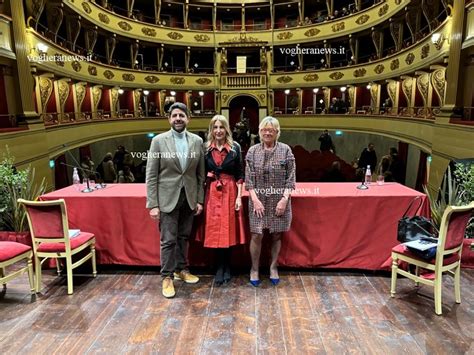 Voghera Teatro Valentino Garavani Svelata La Stagione