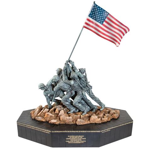 Iwo Jima Flag Raising Statue