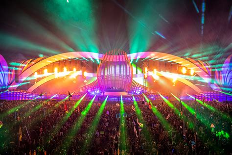 Cosmicmeadow Brilla En Edc Las Vegas Beat Digital