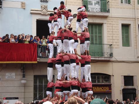 Festa Major de Gràcia - The most colorful party of Barcelona!