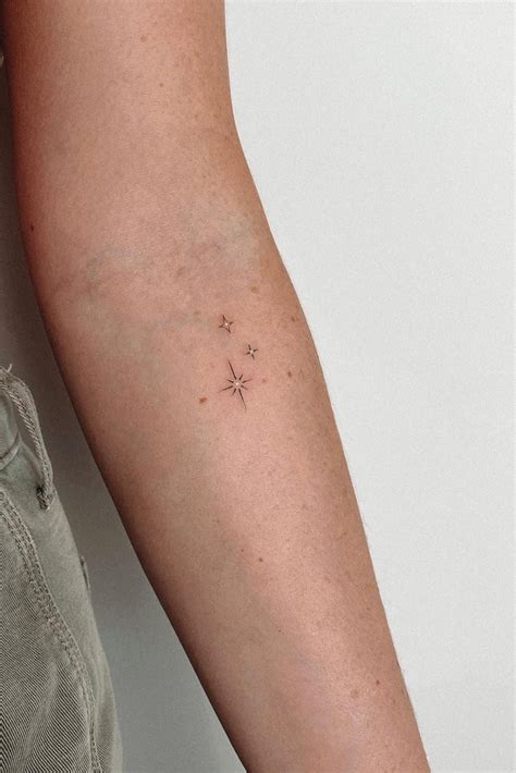 35 Hot Small Star Tattoo Design Ideas Subtle Tattoos Dainty Tattoos Elegant Tattoos