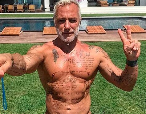 Gianluca Vacchi desnudo en sus fotos más calientes CromosomaX