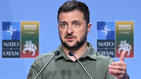 Zelenskiy İlk kez NATO yolunda Ukrayna için bir güvenlik temeli oluşturduk