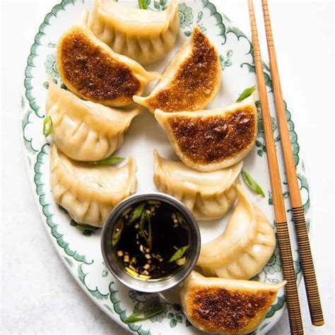 Chicken Potstickers 雞肉鍋貼 Healthy Nibbles by Lisa Lin by Lisa Lin