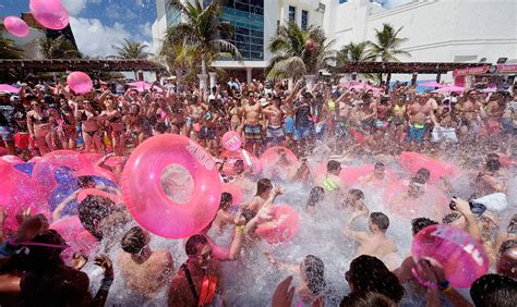 VIDEO: Salvaje pelea campal estalla entre juerguistas alcoholizados