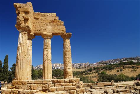 Valley of the Temples in Sicily, photo and description