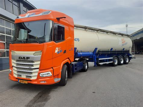 Transport Online Vijf Nieuwe Daf S Xg Met Grotere Cabine Voor Albert