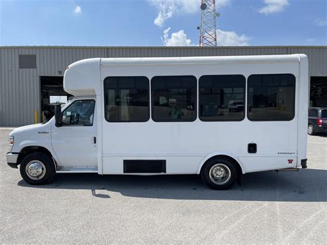 2017 Starcraft Ford 14 Passenger Shuttle Bus