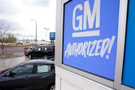 Ford Gm Profits Fall As Sales Drop Due To Chip Shortage The Oakland