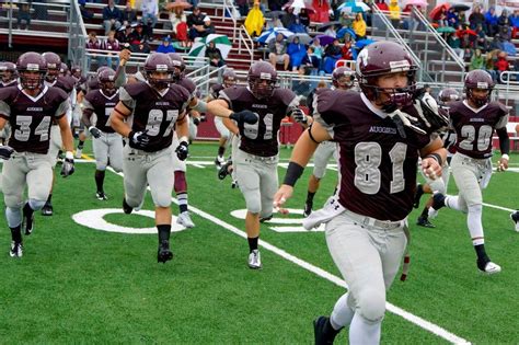 Gay Football Player Reveals What Showering With Teammates Is Really Like Outsports