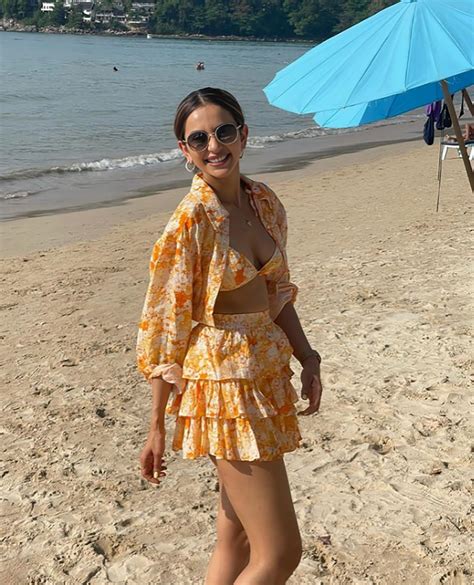 Rakul Preet Singh Hot Pics 30 Dazzling Photos Of Actress