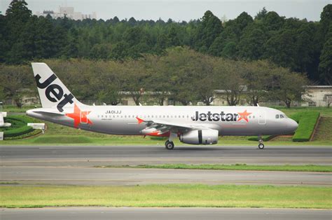 ジェットスター・ジャパン Airbus A320 Ja01jj 成田国際空港 航空フォト By とりてつさん 撮影2012年09月29日