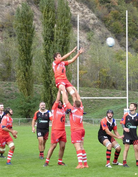 Saint Jean De Maurienne Le Cam Rugby Sincline Brezins En Championnat