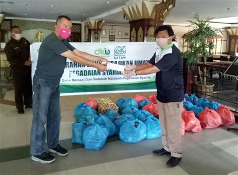 Bersama Pegadaian Syariah Laz Batam Salurkan Paket Sembako