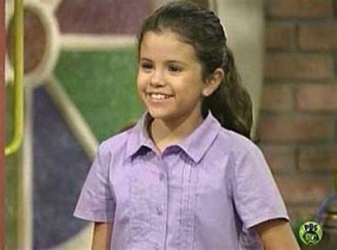 PhotoFunMasti: Selena Gomez from Childhood Photos