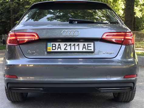 Задні фонарі з динамічними сигналами поворотів — Audi A3 Sportback (8VA ...