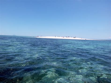 Wisata Pantai Pasir Putih Pulau Mekko Adonara Lamaholot