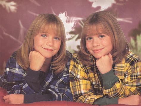 Ashley Mary Kate Olsen Ashley Olsen Olsentwins Twin Pictures Olsen