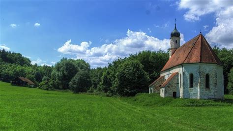 Lost Place Geisterkirche Und Bauernhof Thomasbach In Niederbayern