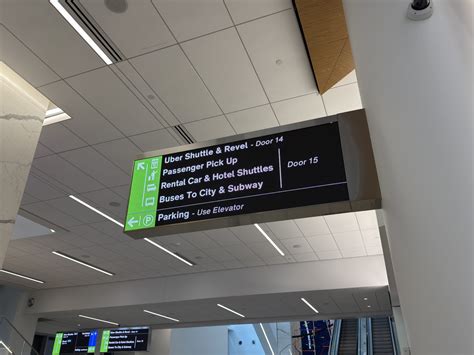 How to Take the Q70 Bus and the Subway From LaGuardia Airport to